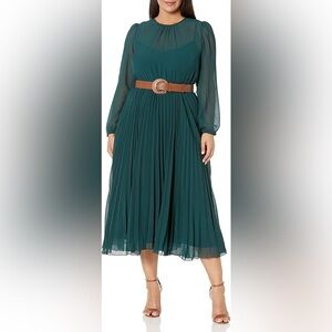 City Chic Emerald Long Sleeve Dress with Belt